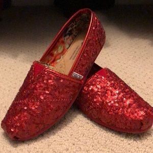 Red sequin Bobs